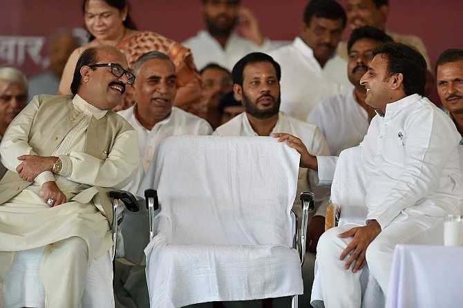 Amar Singh with Akhilesh Yadav-fnbworld