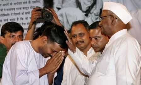 Anna Hazare-Arvind Kejriwal-fnbworld