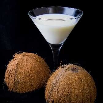 Coconut rum drink-fnbworld