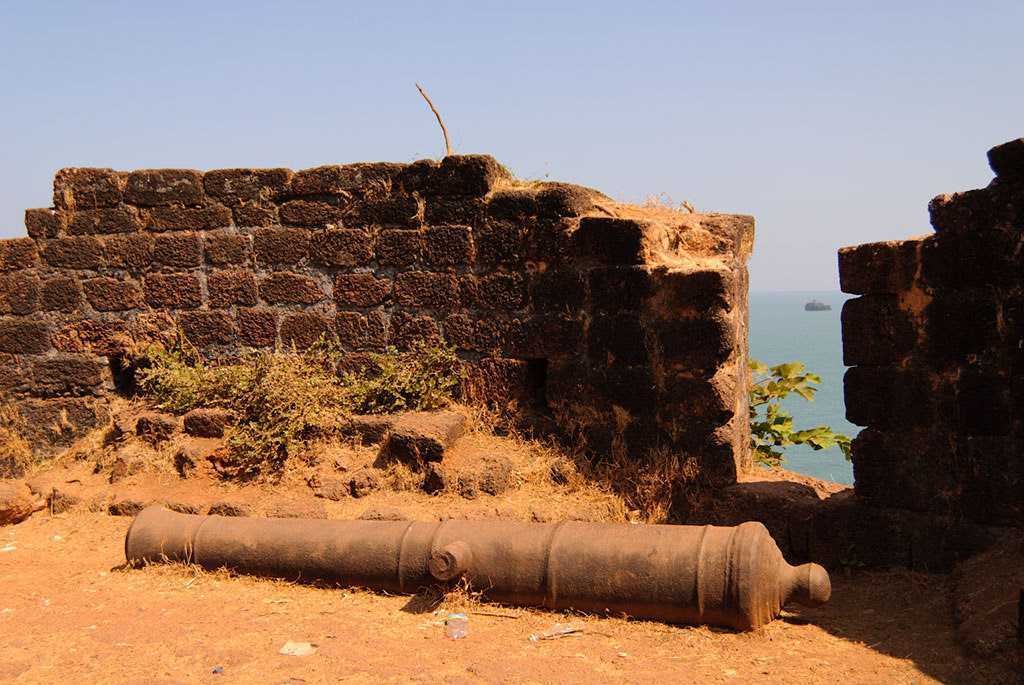 A canon lies at cabo de rama fort goa-fnbworld