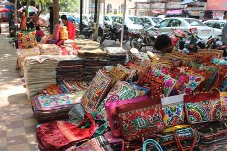 Janpath-footpath-fnbworld