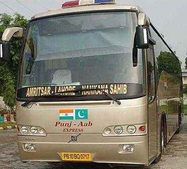 Bus Diplomacy-fnbworld
