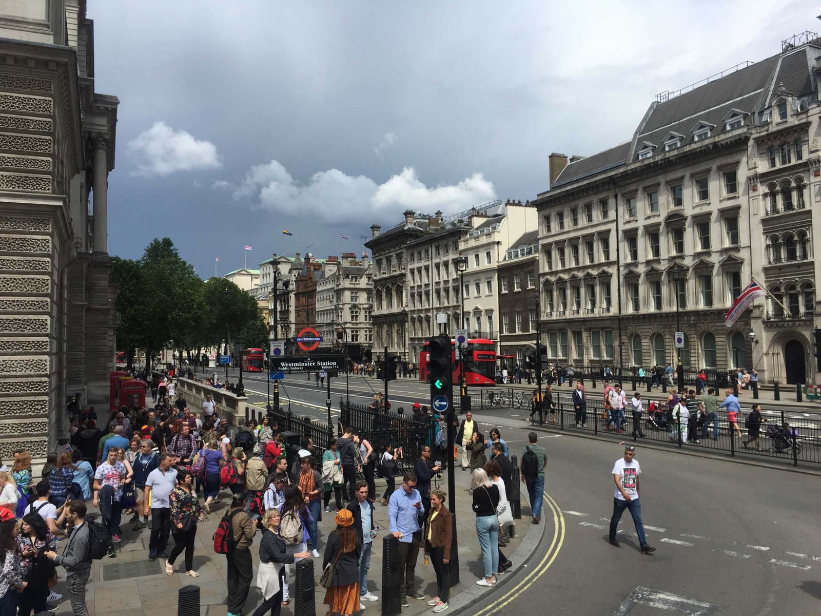 Londoners on a busy day-fnbworld