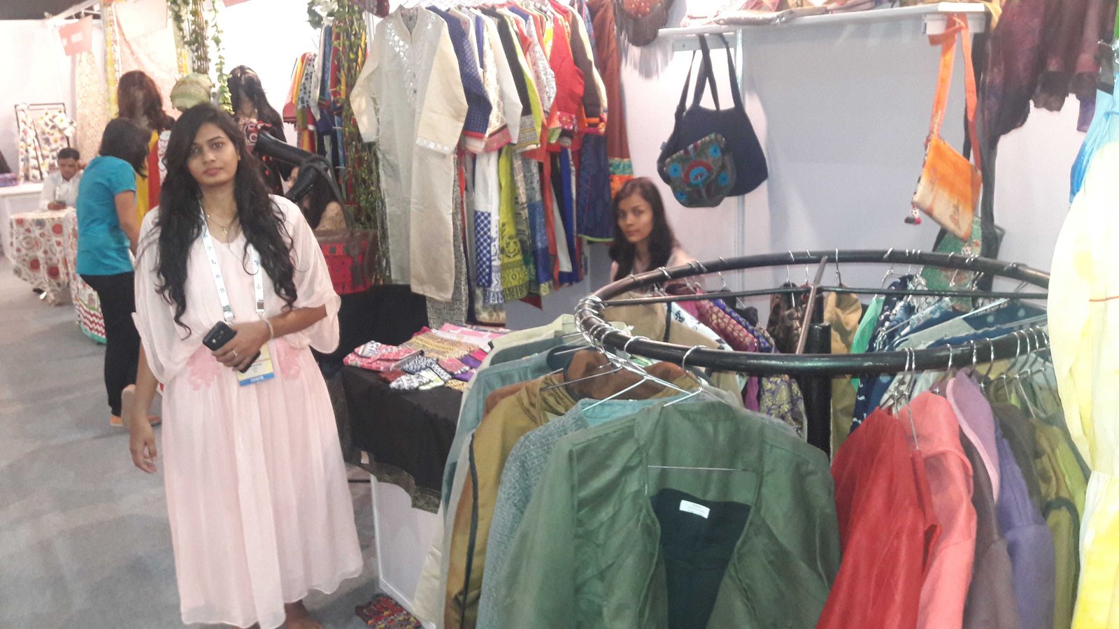 On Display-Vastra 2016-fnbworld