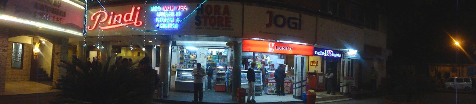 Pindi restaurant at pandara road