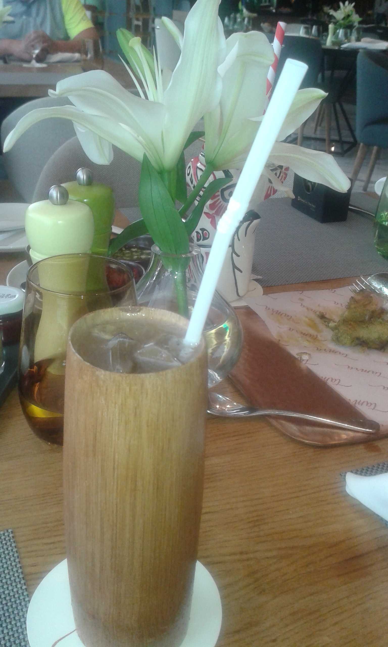 The feather-light bamboo glass-fnbworld