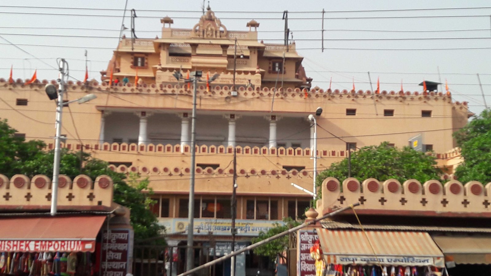 Brijbasi temple in Mathura-fnbworld