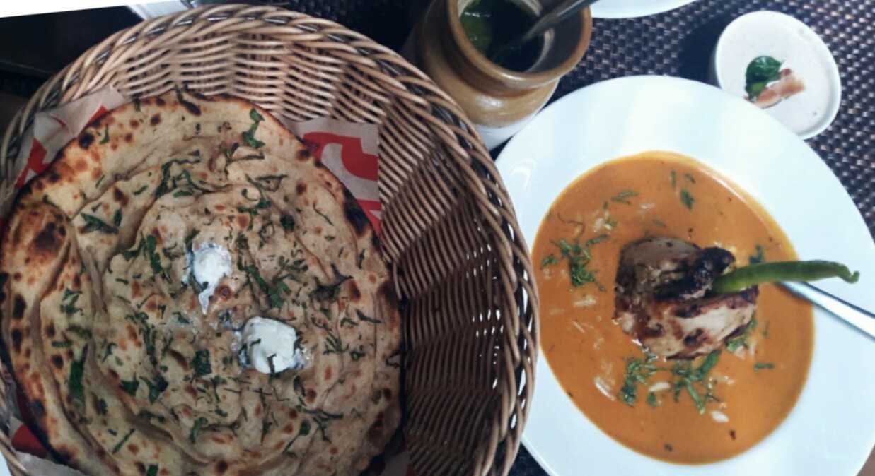 Chicken pasanda and pudina parantha-fnbworld