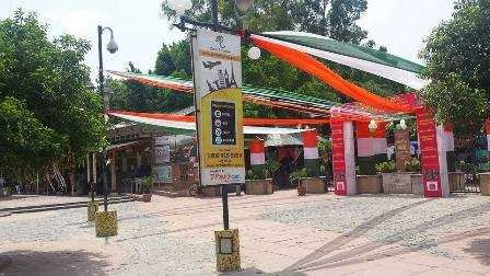 Entrance to Dilli Haat-Chaitali Aggarwal-fnbworld
