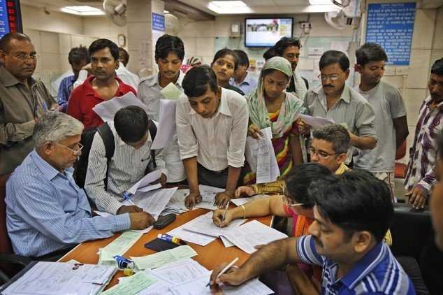 Unruly staff and clients make banking worse in India