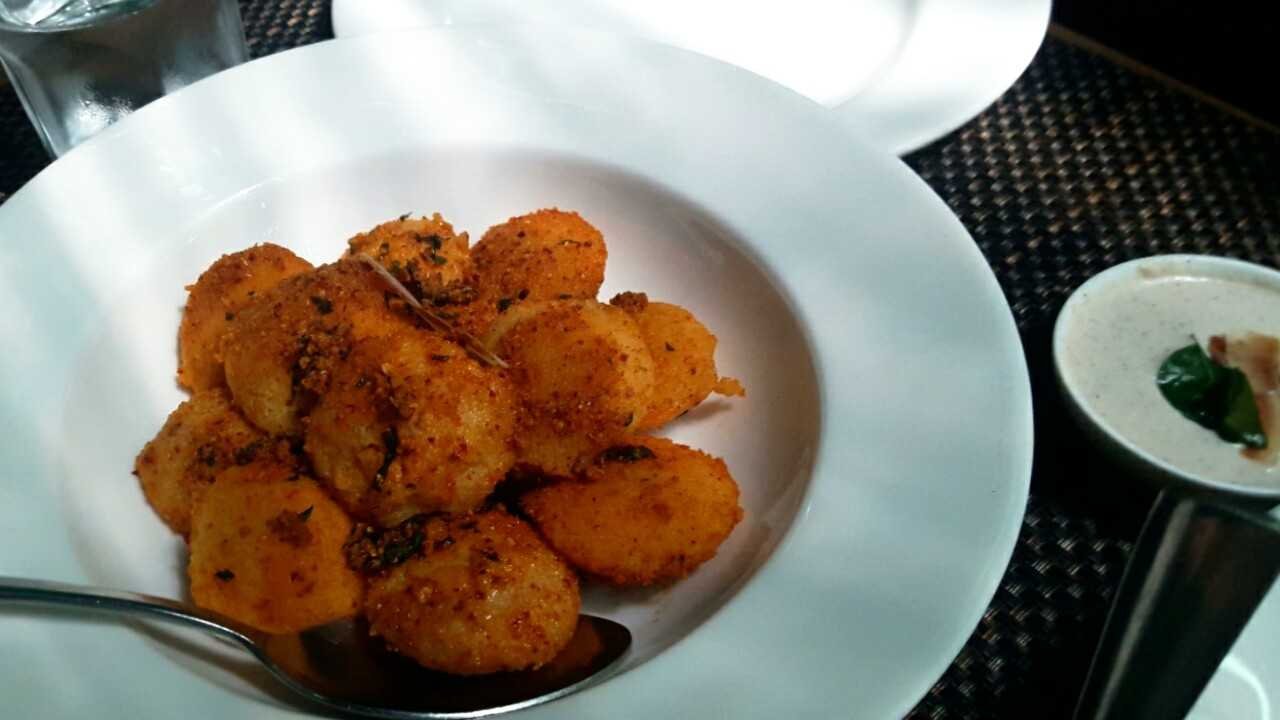 Mini rava idlis at cafe lota-fnbworld