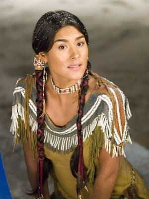 native american lady-fnbworld