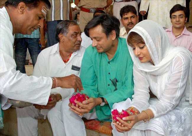 Shashi Tharoor-Sunanda Pushkar-fnbworld